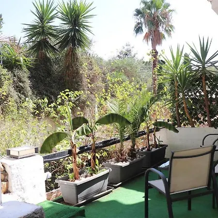 Luxury Jacuzzi & Terraces Ferienhaus